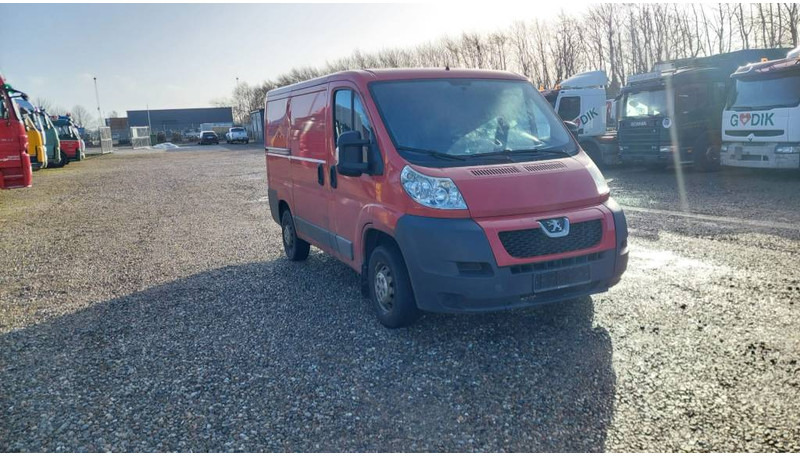 Peugeot Boxer 330 2,2 HDi - Fourgon utilitaire: photos 2 Peugeot Boxer 330 2,2 HDi - Fourgon utilitaire: photos 2