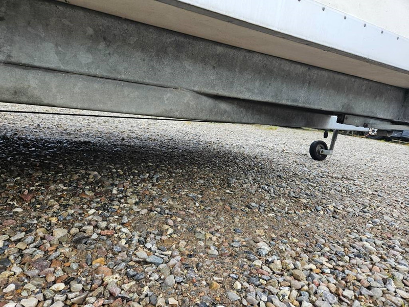 Remorque fourgon VA 1300 kg Toilet/Bad/omklædning/spiserum: photos 9 Remorque fourgon VA 1300 kg Toilet/Bad/omklædning/spiserum: photos 9