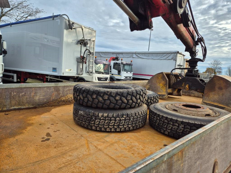 Volvo FL 614 // HMF1065 K2 grab/Rotor // Steelsupension - Camion grue: photos 3 Volvo FL 614 // HMF1065 K2 grab/Rotor // Steelsupension - Camion grue: photos 3