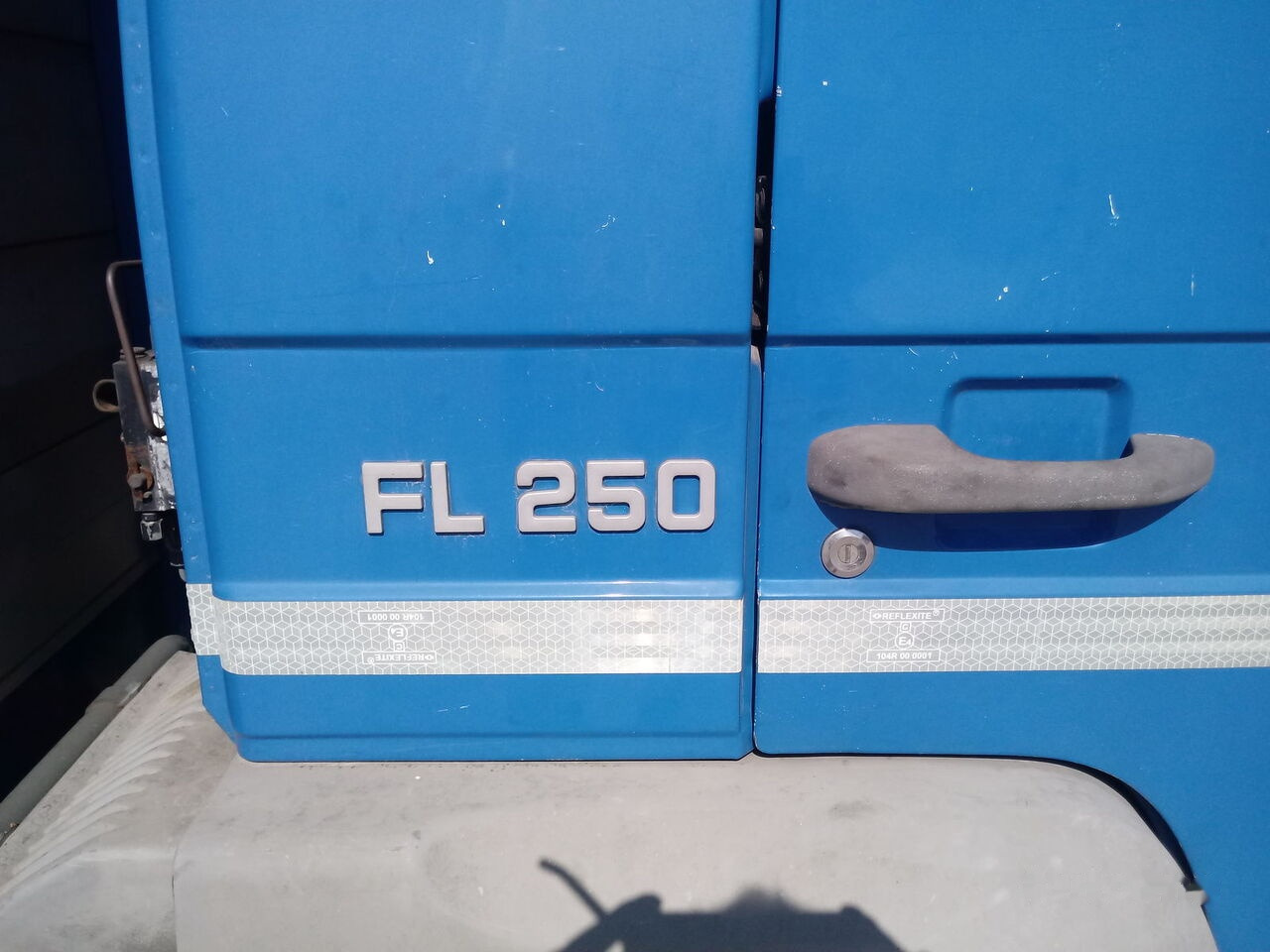 Volvo FL6.250 - Camion fourgon: photos 3 Volvo FL6.250 - Camion fourgon: photos 3