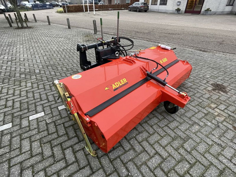 ADLER K600-240 Veegmachine - Brosse pour Véhicule de voirie/ Spécial: photos 5 ADLER K600-240 Veegmachine - Brosse pour Véhicule de voirie/ Spécial: photos 5