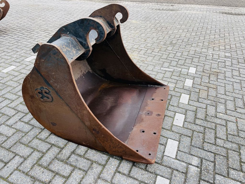 Eurosteel Dieplepel /Tieflöffel/ Bucket CW 030 120 - Pelle sur pneus: photos 1 Eurosteel Dieplepel /Tieflöffel/ Bucket CW 030 120 - Pelle sur pneus: photos 1