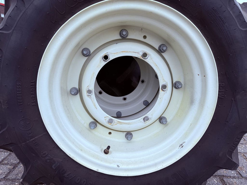 Mitas 420/70R30 & 300/70R20  Compl wheel - Pneus et jantes: photos 3 Mitas 420/70R30 & 300/70R20  Compl wheel - Pneus et jantes: photos 3