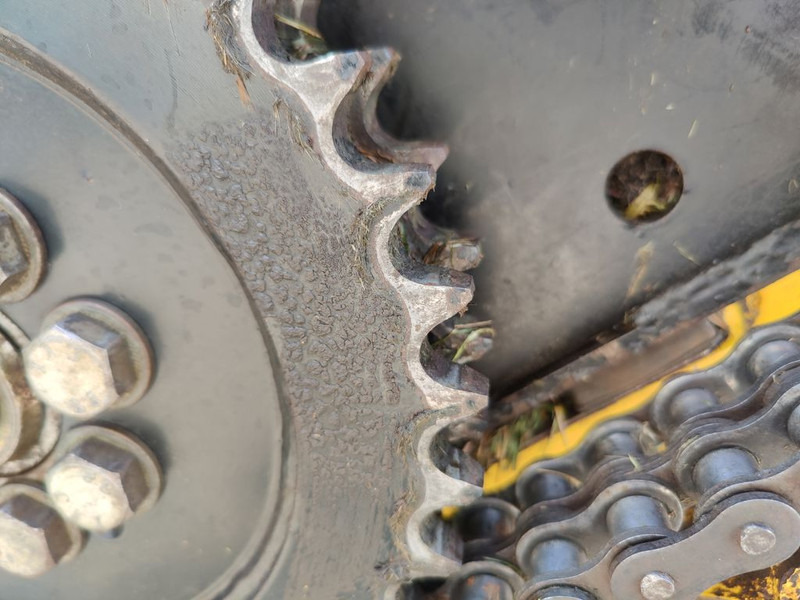 Accessoire aux ensileuses New Holland 273 Gras Pick Up: photos 12 Accessoire aux ensileuses New Holland 273 Gras Pick Up: photos 12