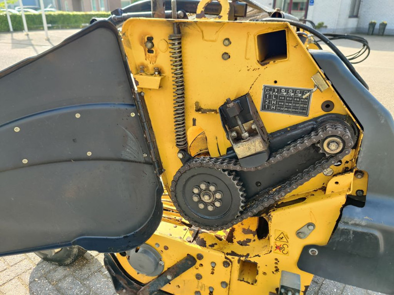 Accessoire aux ensileuses New Holland 273 Gras Pick Up: photos 10 Accessoire aux ensileuses New Holland 273 Gras Pick Up: photos 10