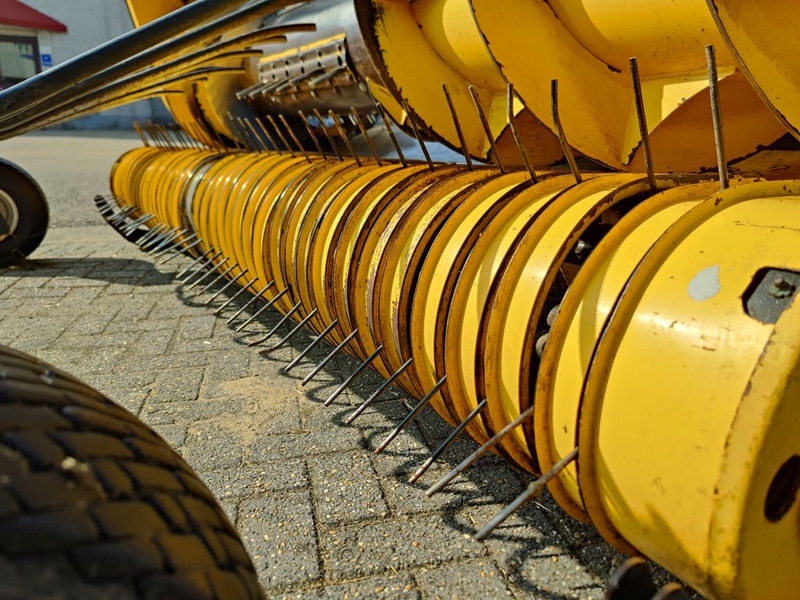 Accessoire aux ensileuses New Holland 273 Gras Pick Up: photos 7 Accessoire aux ensileuses New Holland 273 Gras Pick Up: photos 7