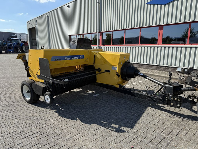 New Holland BC5060 Mini Balenpers - Presse à balles cubiques: photos 4 New Holland BC5060 Mini Balenpers - Presse à balles cubiques: photos 4