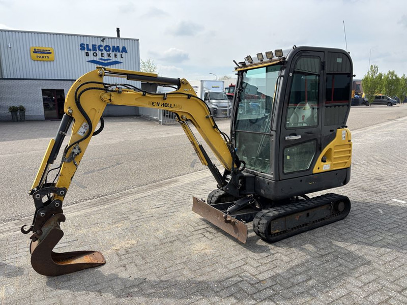 New Holland E18C Minigraver - Mini pelle: photos 1 New Holland E18C Minigraver - Mini pelle: photos 1