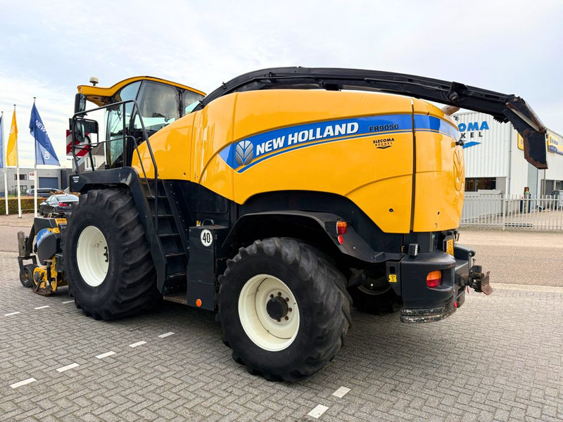 New Holland FR9050 - Ensileuse: photos 2 New Holland FR9050 - Ensileuse: photos 2