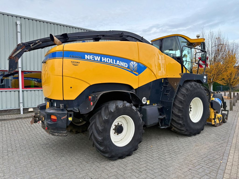 New Holland FR9050 - Ensileuse: photos 3 New Holland FR9050 - Ensileuse: photos 3