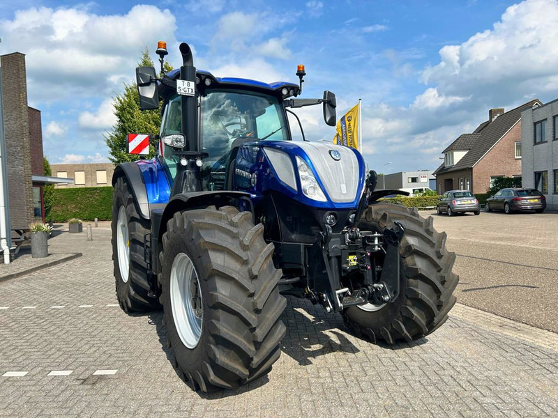 New Holland T7.300 AC New Gen Blue Power DEMO - Tracteur agricole: photos 4 New Holland T7.300 AC New Gen Blue Power DEMO - Tracteur agricole: photos 4