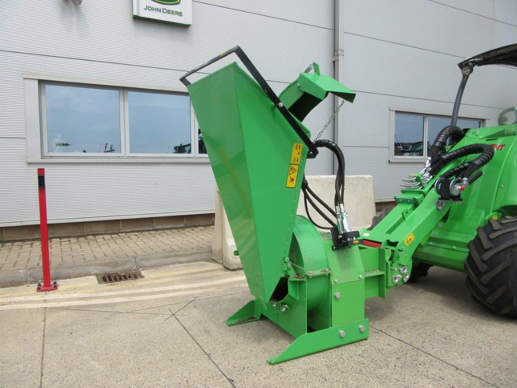 AVANT WOOD CHIPPER CH100 - Valet de ferme: photos 1 AVANT WOOD CHIPPER CH100 - Valet de ferme: photos 1
