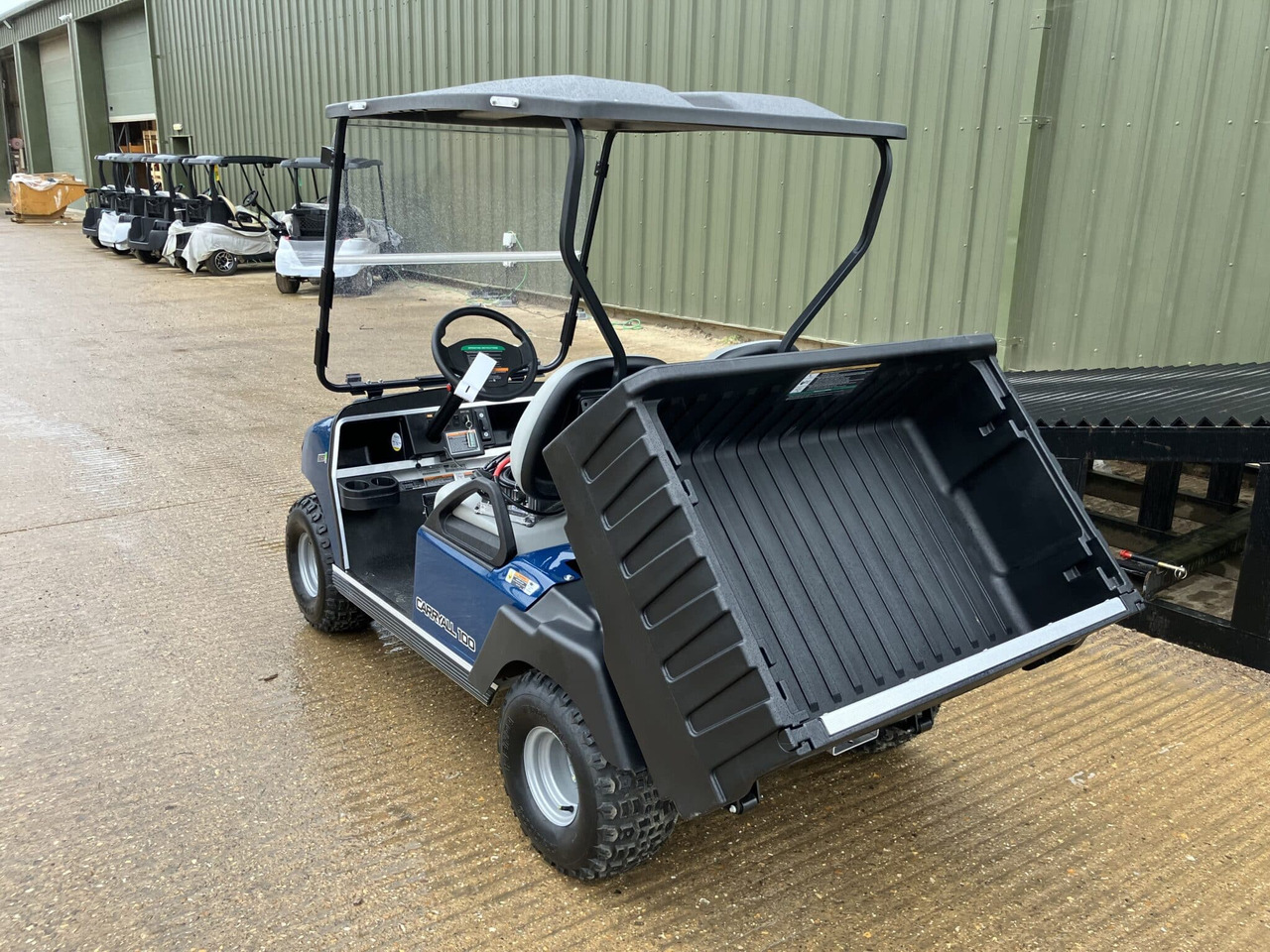 Club Car Carryall 100 Utility Vehicle - Quadricycle: photos 2 Club Car Carryall 100 Utility Vehicle - Quadricycle: photos 2