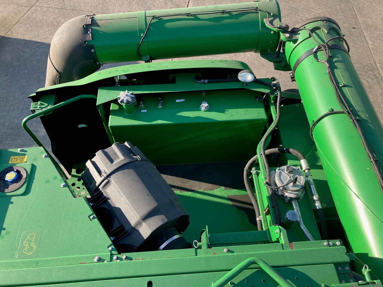 Moissonneuse-batteuse JOHN DEERE S685 TM: photos 8