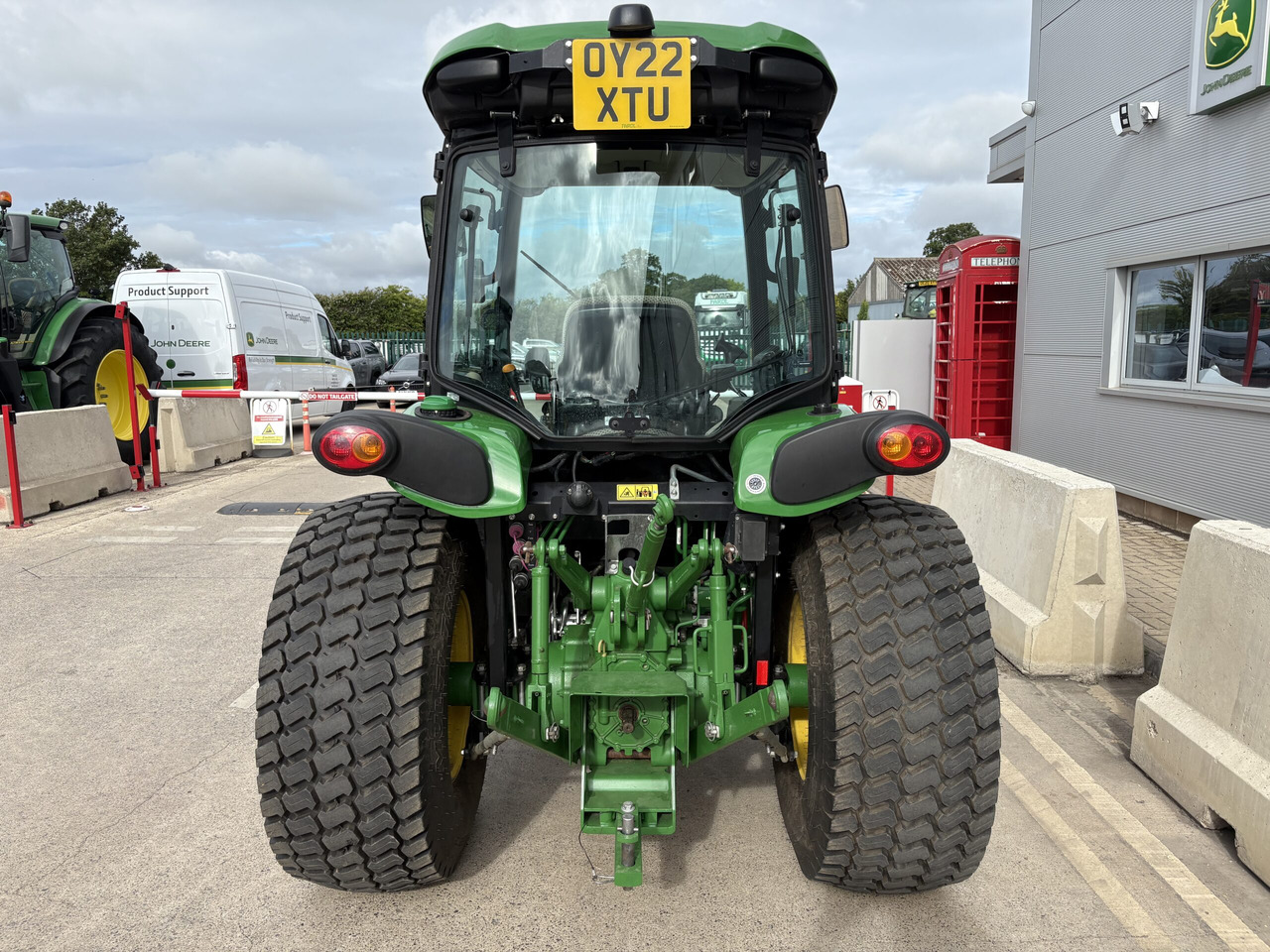 John Deere 4066R Compact Tractor - Micro tracteur: photos 4 John Deere 4066R Compact Tractor - Micro tracteur: photos 4