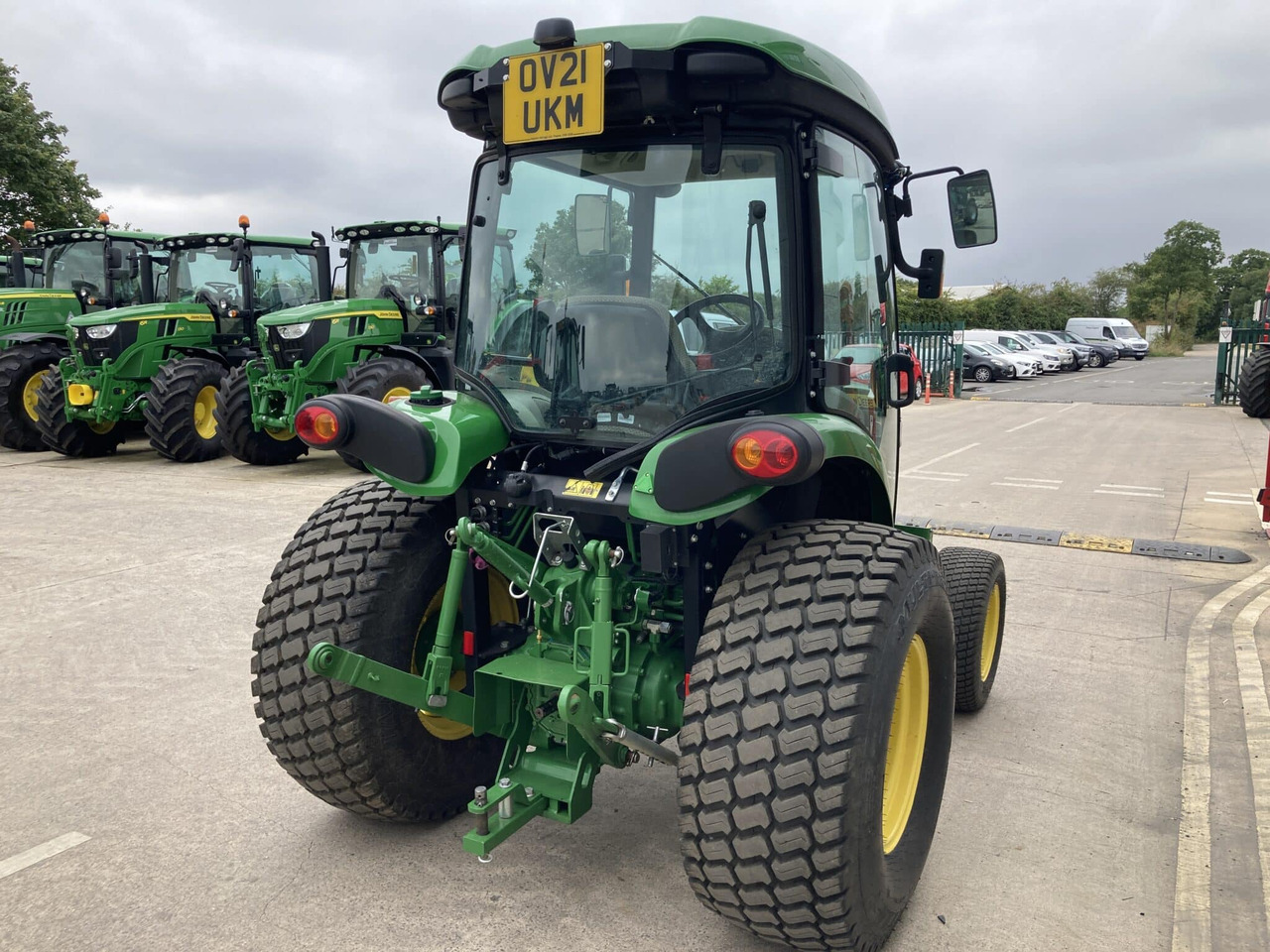 John Deere 4066R compact tractor - Micro tracteur: photos 5 John Deere 4066R compact tractor - Micro tracteur: photos 5