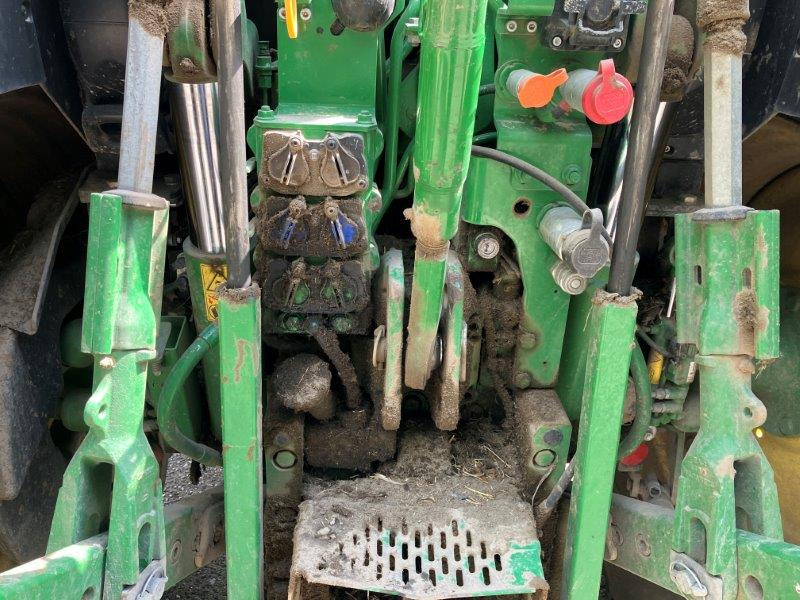 Tracteur agricole John Deere 6130R: photos 8