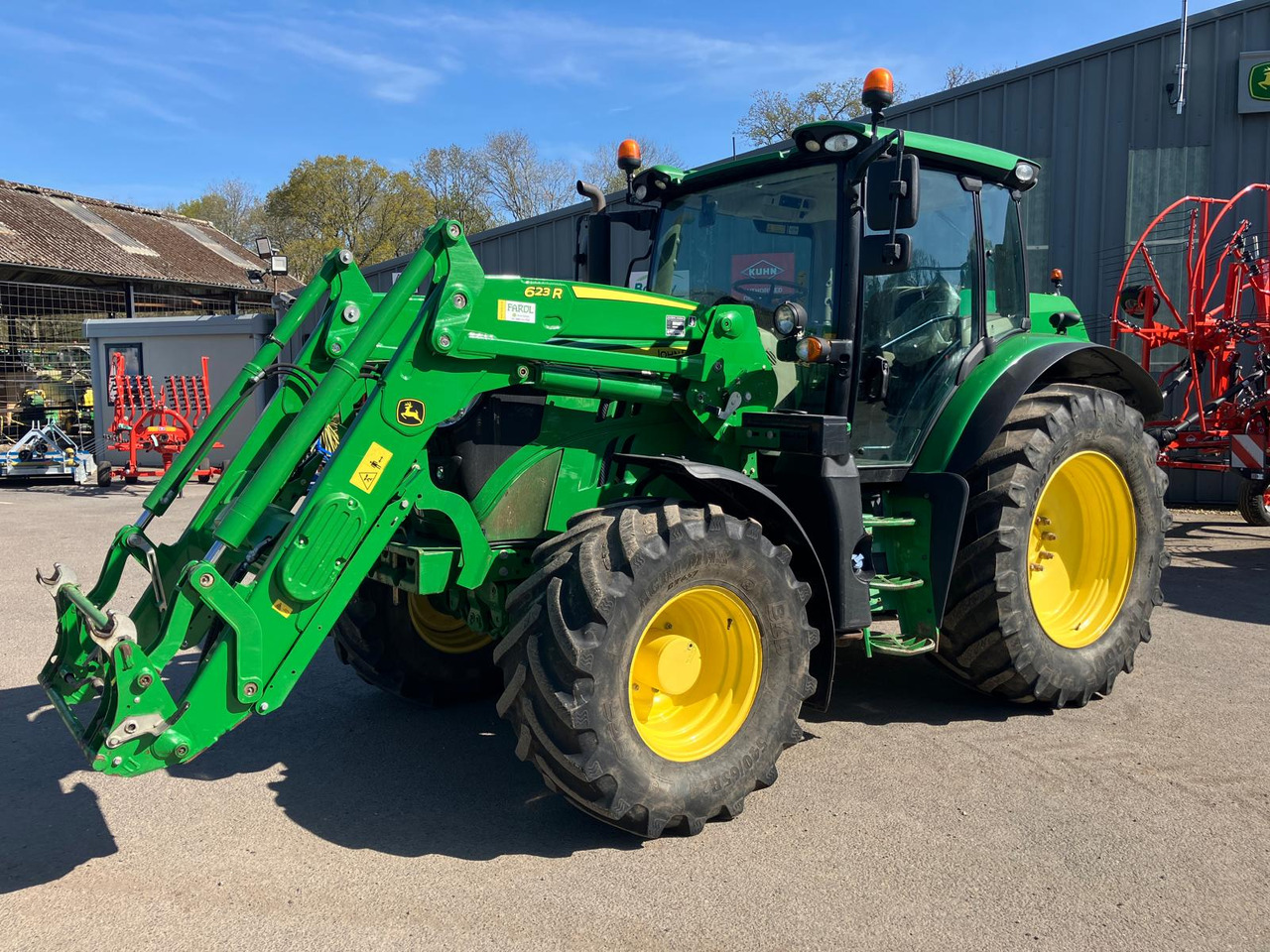 John Deere 6130R - Tracteur agricole: photos 1 John Deere 6130R - Tracteur agricole: photos 1