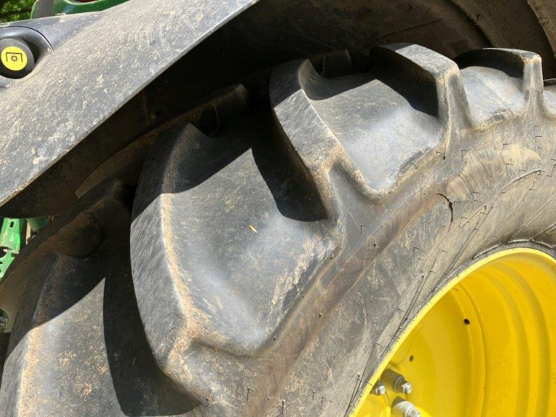 Tracteur agricole John Deere 6130R: photos 18