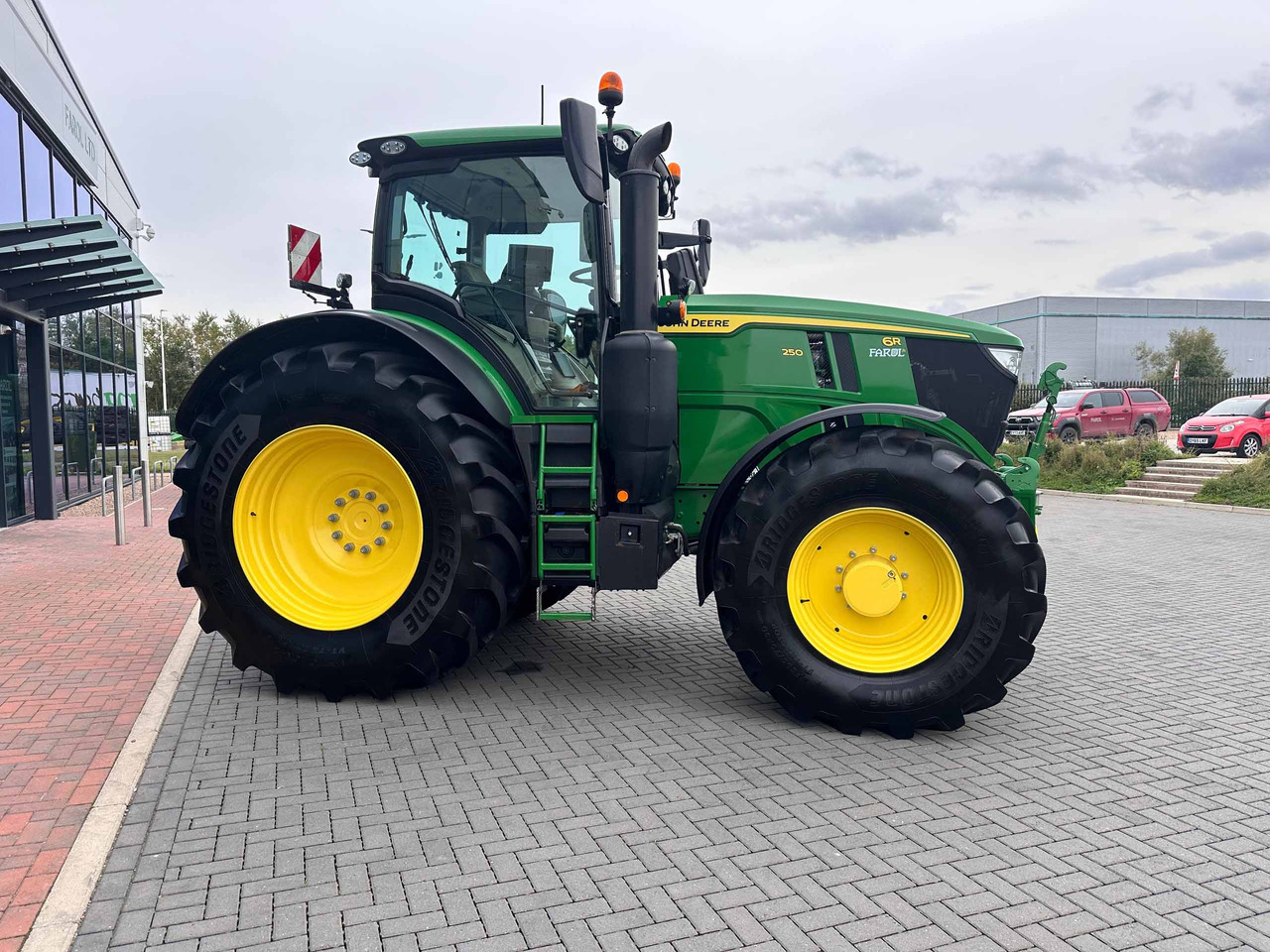 John Deere 6R 250 - Tracteur agricole: photos 4 John Deere 6R 250 - Tracteur agricole: photos 4