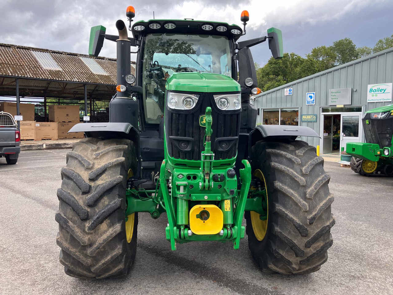 John Deere 6R 250 - Tracteur agricole: photos 2 John Deere 6R 250 - Tracteur agricole: photos 2