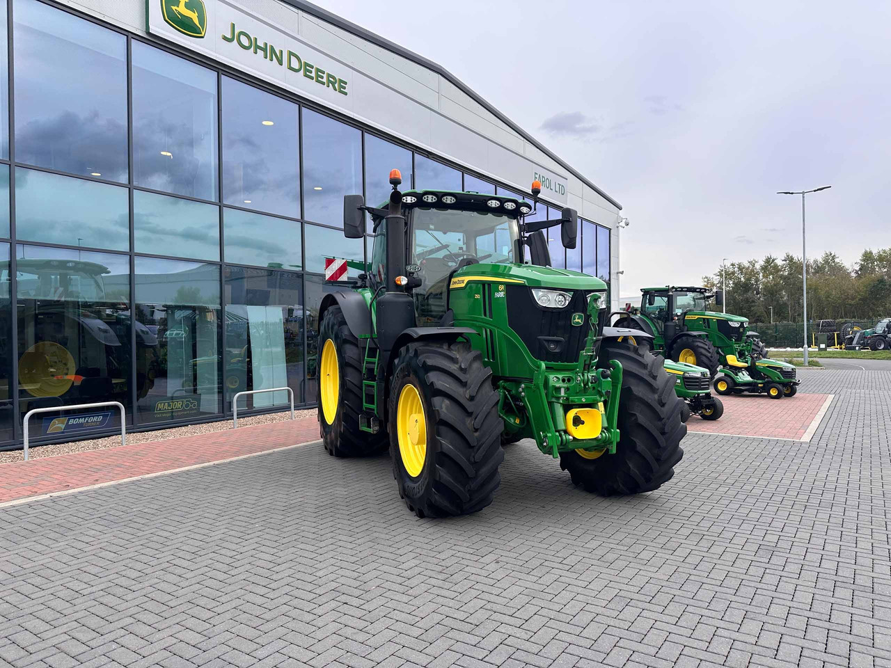 John Deere 6R 250 - Tracteur agricole: photos 3 John Deere 6R 250 - Tracteur agricole: photos 3