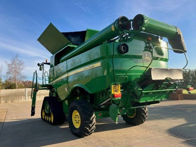 John Deere S690 TM - Moissonneuse-batteuse: photos 5 John Deere S690 TM - Moissonneuse-batteuse: photos 5