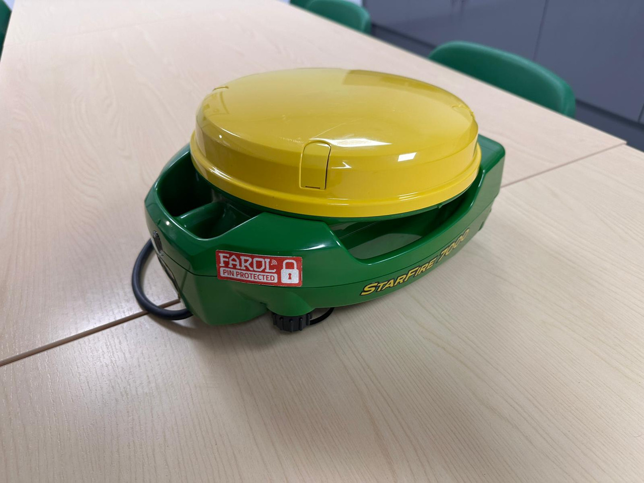 John Deere SF7000 GPS Dome - Système de navigation pour Machine agricole: photos 2 John Deere SF7000 GPS Dome - Système de navigation pour Machine agricole: photos 2