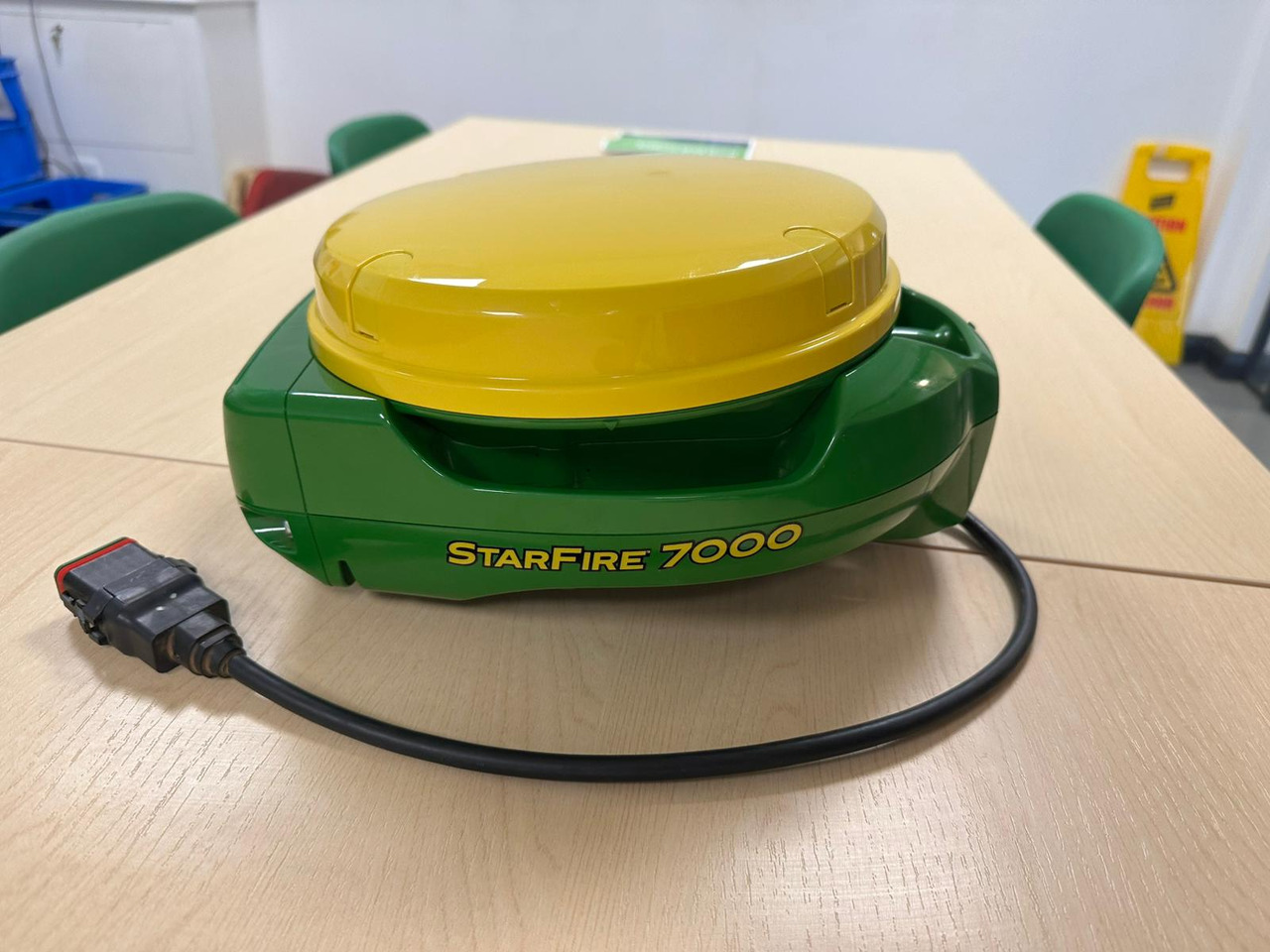 John Deere SF7000 GPS Dome - Système de navigation pour Machine agricole: photos 1 John Deere SF7000 GPS Dome - Système de navigation pour Machine agricole: photos 1