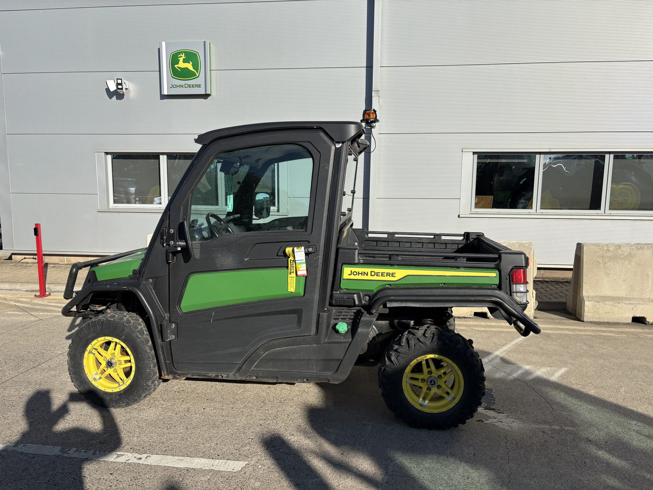 John Deere XUV865M Gator - Quadricycle: photos 1 John Deere XUV865M Gator - Quadricycle: photos 1