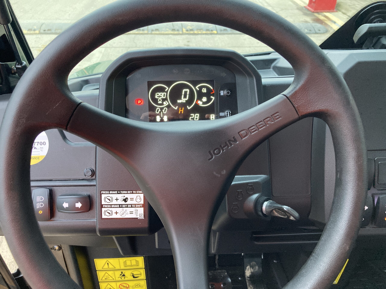 Quadricycle John Deere XUV875M Gator: photos 16