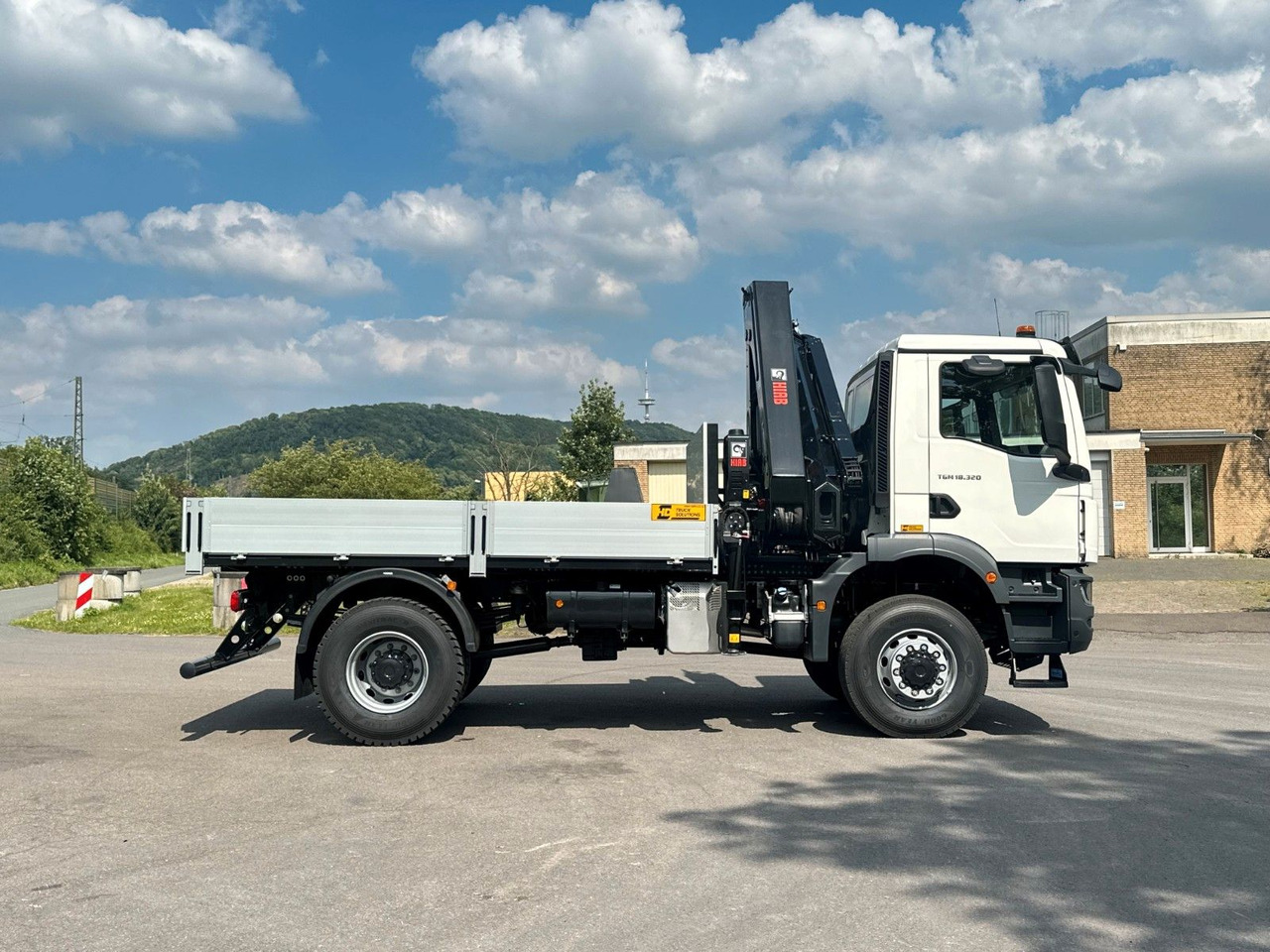 Camion grue MAN TGM 18.320 4x4 Euro 6e Pritsche Hiab 228-4 Kran: photos 15