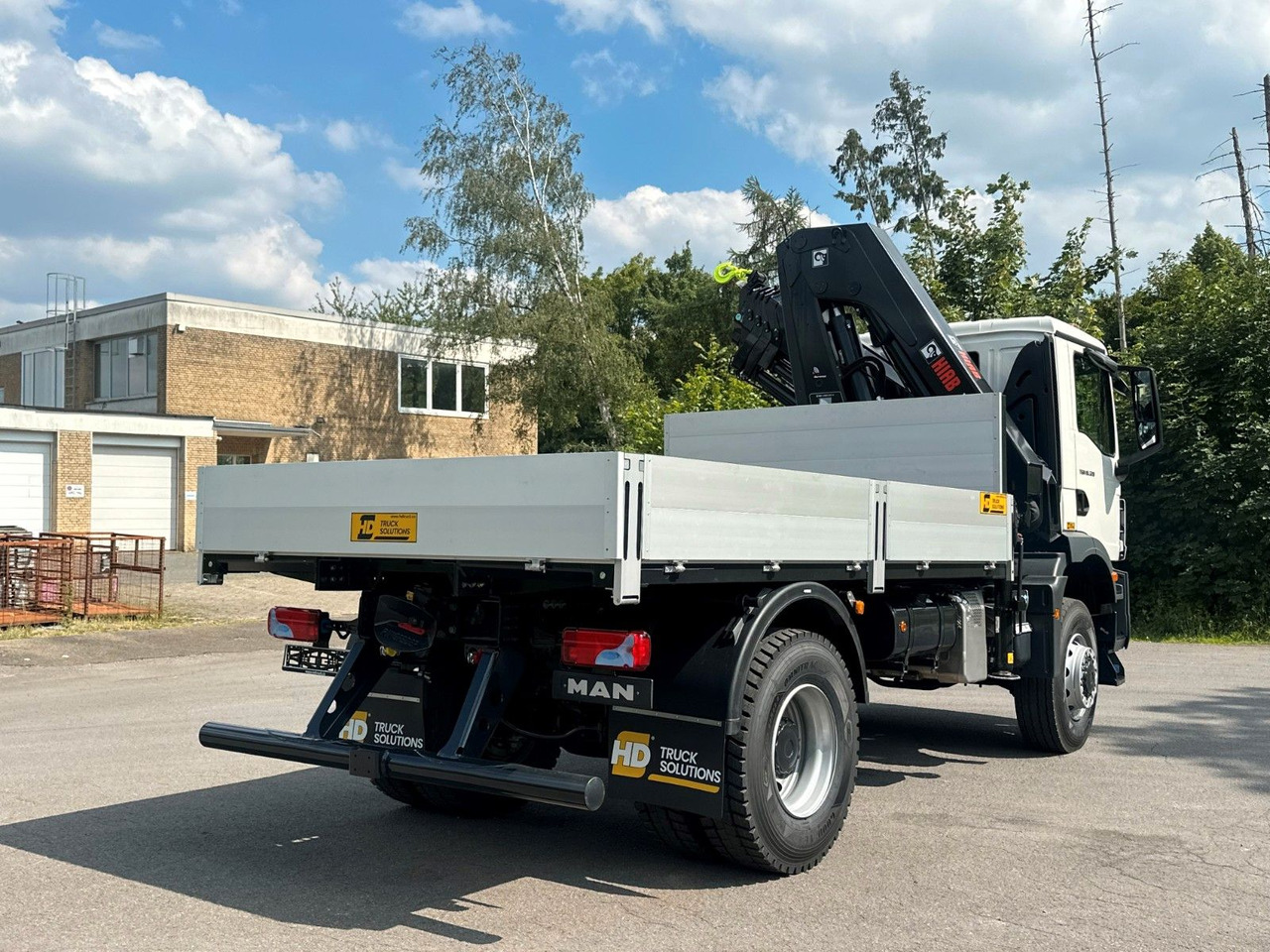 Camion grue MAN TGM 18.320 4x4 Euro 6e Pritsche Hiab 228-4 Kran: photos 10