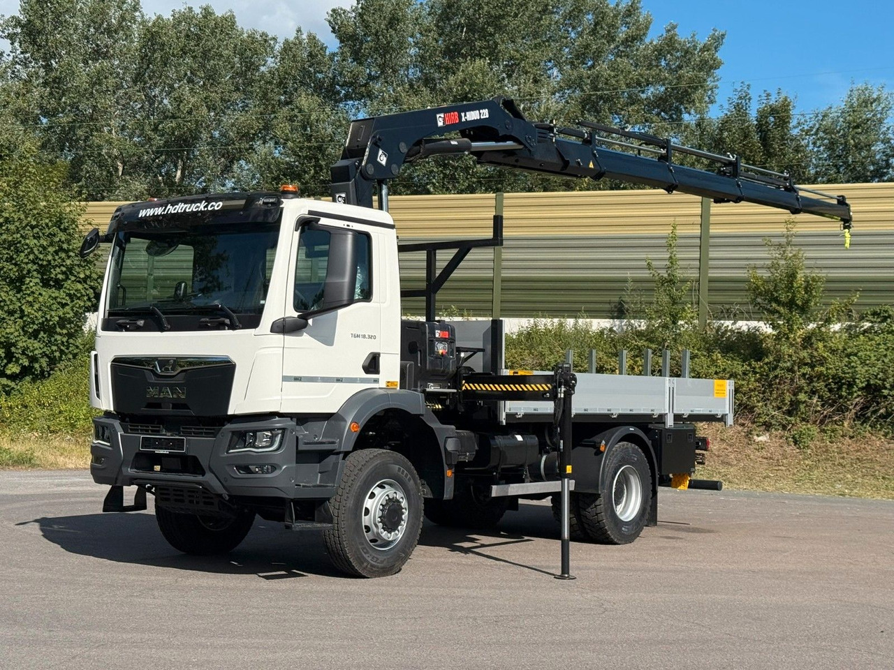 MAN TGM 18.320 4x4 Hiab 228-4 Kran - Camion grue: photos 1 MAN TGM 18.320 4x4 Hiab 228-4 Kran - Camion grue: photos 1