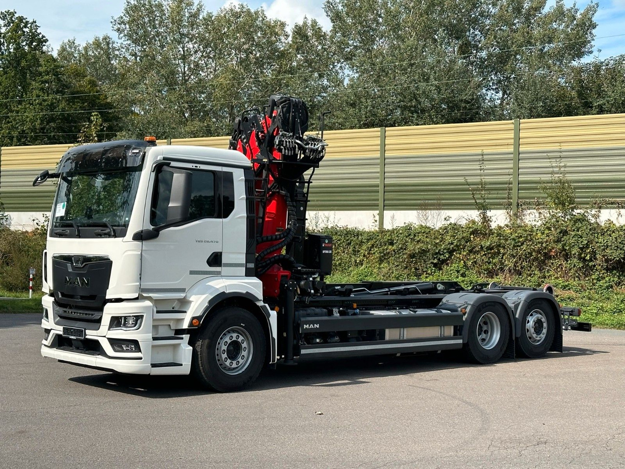 MAN TGS 26.470 6x2 Abrollkipper + Kran EPSILON - Camion ampliroll, Camion grue: photos 3 MAN TGS 26.470 6x2 Abrollkipper + Kran EPSILON - Camion ampliroll, Camion grue: photos 3