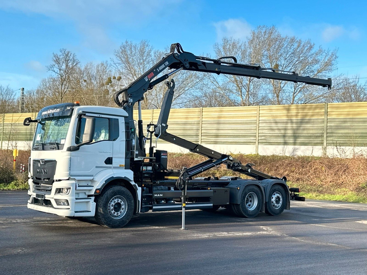 MAN TGS 26.470 6x2 Abrollkipper + Kran Hiab 138-3 - Camion ampliroll, Camion grue: photos 1 MAN TGS 26.470 6x2 Abrollkipper + Kran Hiab 138-3 - Camion ampliroll, Camion grue: photos 1