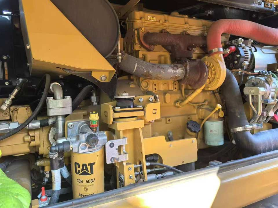 Beautiful High Quality Second-Hand CAT M315D2 Wheel Excavator Used Digger Machinery Engine After-sales Warranty Service - Pelle sur pneus: photos 4 Beautiful High Quality Second-Hand CAT M315D2 Wheel Excavator Used Digger Machinery Engine After-sales Warranty Service - Pelle sur pneus: photos 4