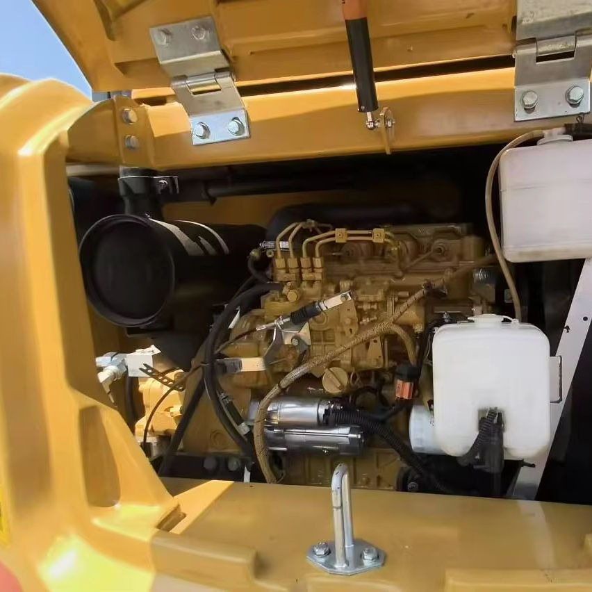 CAT 308 E 2 - Pelle sur chenille: photos 1 CAT 308 E 2 - Pelle sur chenille: photos 1