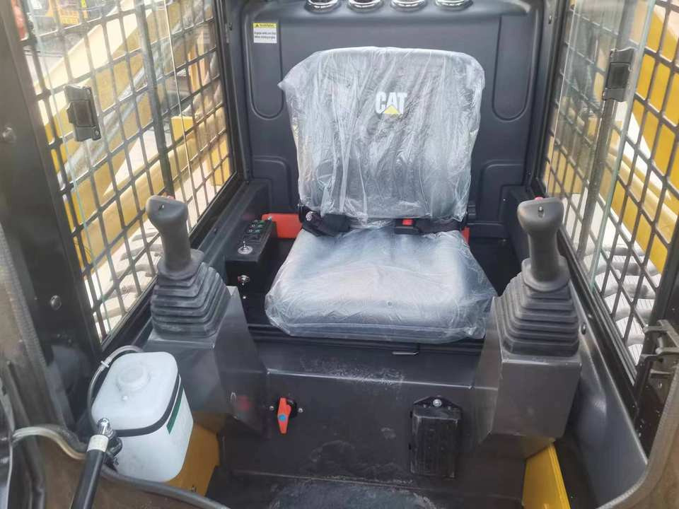 China-Made Used CATERPILLAR Loader 277D Multi-Terrain Hot-Selling Loader for Sale - Chargeuse compacte sur chenilles: photos 5 China-Made Used CATERPILLAR Loader 277D Multi-Terrain Hot-Selling Loader for Sale - Chargeuse compacte sur chenilles: photos 5