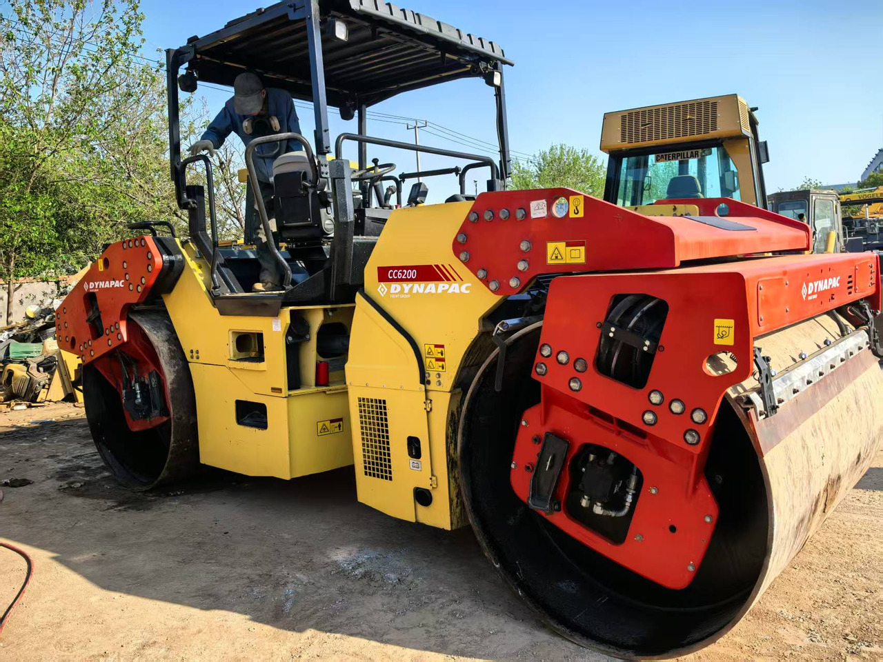 DYNAPAC CC6200 - Compacteur: photos 1 DYNAPAC CC6200 - Compacteur: photos 1