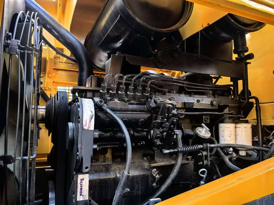 Japan Komatsu WA380-3 WA380-6 WA400-1 WA400-3 WA320-6 WA430-5 Mining Wheel Loader, Used Komatsu WA380 Mini Front End Loader - Chargeuse sur pneus: photos 5 Japan Komatsu WA380-3 WA380-6 WA400-1 WA400-3 WA320-6 WA430-5 Mining Wheel Loader, Used Komatsu WA380 Mini Front End Loader - Chargeuse sur pneus: photos 5