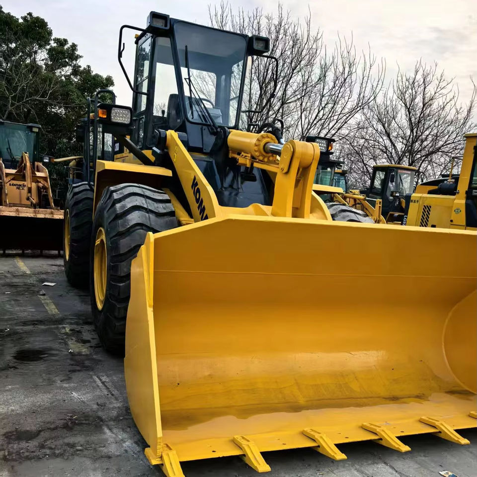 Japan Komatsu WA380-3 WA380-6 WA400-1 WA400-3 WA320-6 WA430-5 Mining Wheel Loader, Used Komatsu WA380 Mini Front End Loader - Chargeuse sur pneus: photos 1 Japan Komatsu WA380-3 WA380-6 WA400-1 WA400-3 WA320-6 WA430-5 Mining Wheel Loader, Used Komatsu WA380 Mini Front End Loader - Chargeuse sur pneus: photos 1