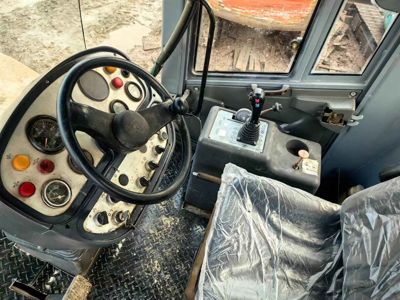 XCMG XS263J - Compacteur à pieds de mouton/ Monocylindre: photos 4 XCMG XS263J - Compacteur à pieds de mouton/ Monocylindre: photos 4