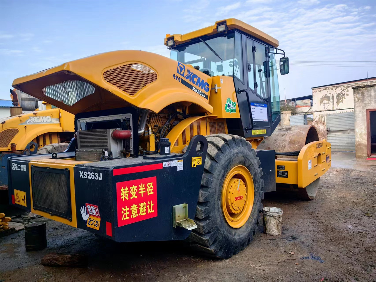 XCMG XS263J - Compacteur à pieds de mouton/ Monocylindre: photos 2 XCMG XS263J - Compacteur à pieds de mouton/ Monocylindre: photos 2