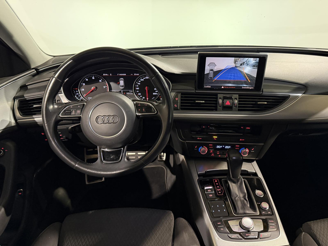 Audi | A6 Avant | 1.8 TFSI ultra Premium Edition | 2016 | 240.412 km | Automaat | L563VD | Geen oordeel - Voiture: photos 3 Audi | A6 Avant | 1.8 TFSI ultra Premium Edition | 2016 | 240.412 km | Automaat | L563VD | Geen oordeel - Voiture: photos 3