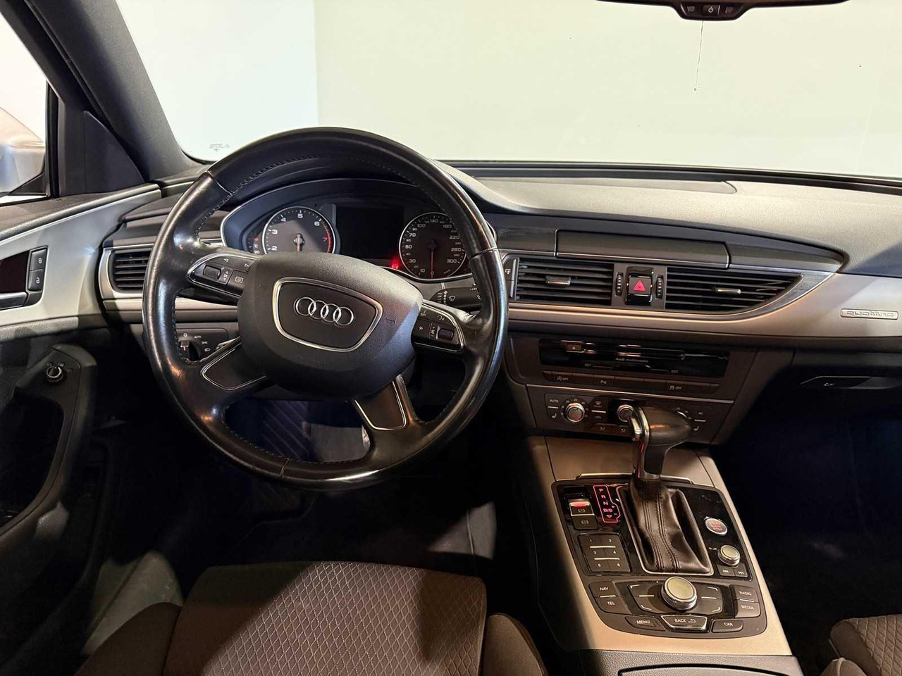 Audi A6 Limousine 2.8 FSI KH-288-P 236.914 km - Voiture: photos 4 Audi A6 Limousine 2.8 FSI KH-288-P 236.914 km - Voiture: photos 4