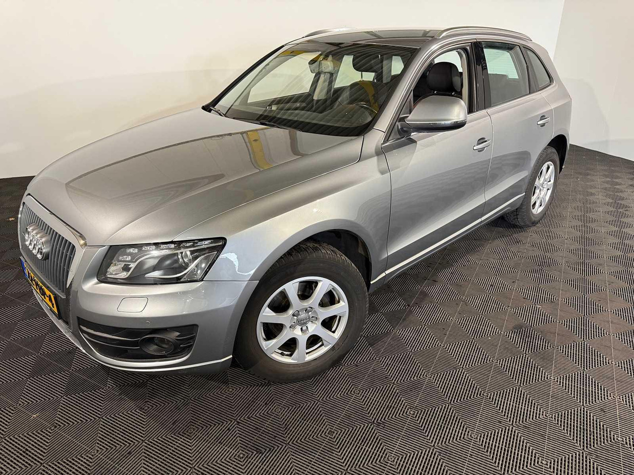 Audi Q5 2.0 TFSI quattro Pro Line | 2011 | 228.356 km | 22-PBP-4 - SUV: photos 1 Audi Q5 2.0 TFSI quattro Pro Line | 2011 | 228.356 km | 22-PBP-4 - SUV: photos 1