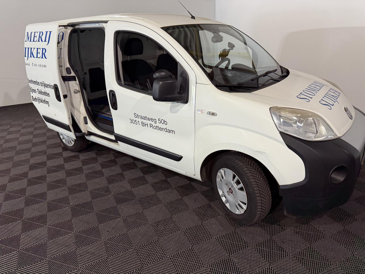 Fiat Fiorino1.3 MJ SX | 2015 | 179.197 km | VN-693-B - Autre matériel: photos 3 Fiat Fiorino1.3 MJ SX | 2015 | 179.197 km | VN-693-B - Autre matériel: photos 3