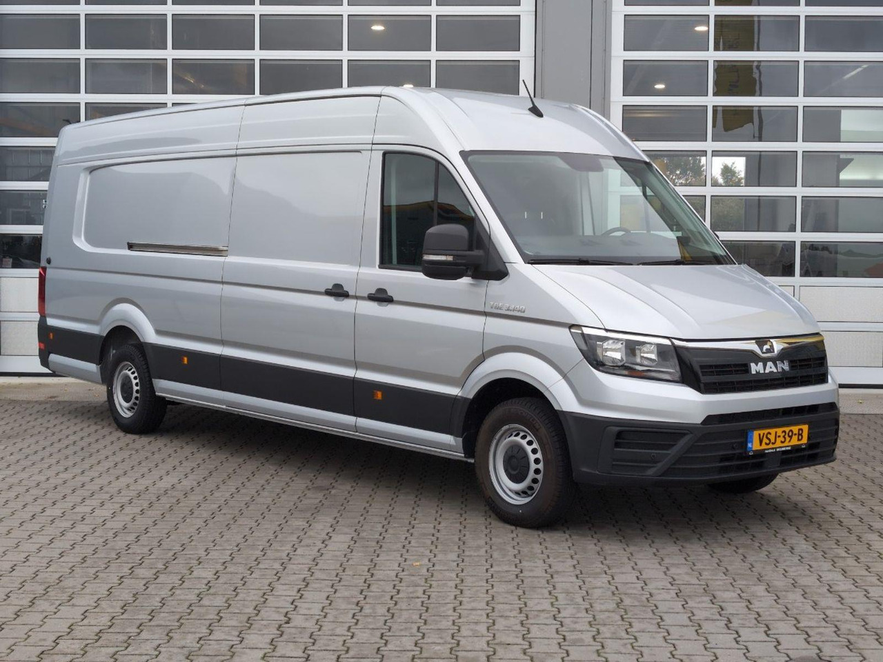 MAN TGE 35 2.0 Extra Lang L5 Hoog | 2022 | 14.441 km | Automaat | VSJ39B | NAP: Geen oordeel - Autre matériel: photos 2 MAN TGE 35 2.0 Extra Lang L5 Hoog | 2022 | 14.441 km | Automaat | VSJ39B | NAP: Geen oordeel - Autre matériel: photos 2