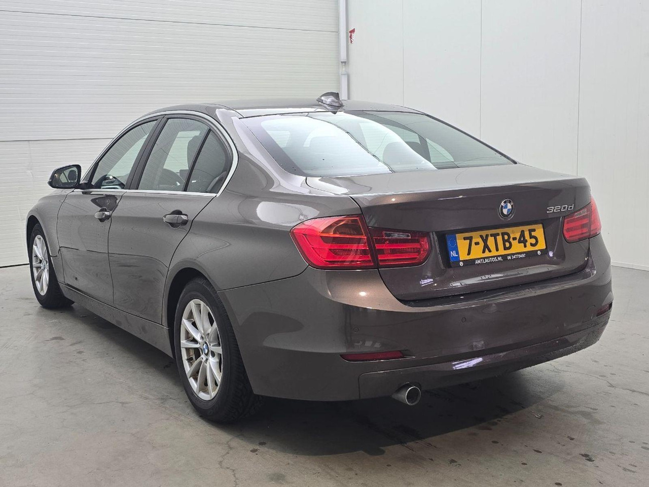 BMW 3-serie 320d EfficientDynamics Edition High Executive | 2014 | 300.611 km | Automaat | 7XTB45 | NAP: Logisch - Berline: photos 3 BMW 3-serie 320d EfficientDynamics Edition High Executive | 2014 | 300.611 km | Automaat | 7XTB45 | NAP: Logisch - Berline: photos 3